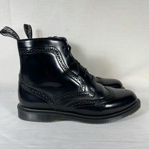 Doc Martens Delphine Women's Boots Wingtip